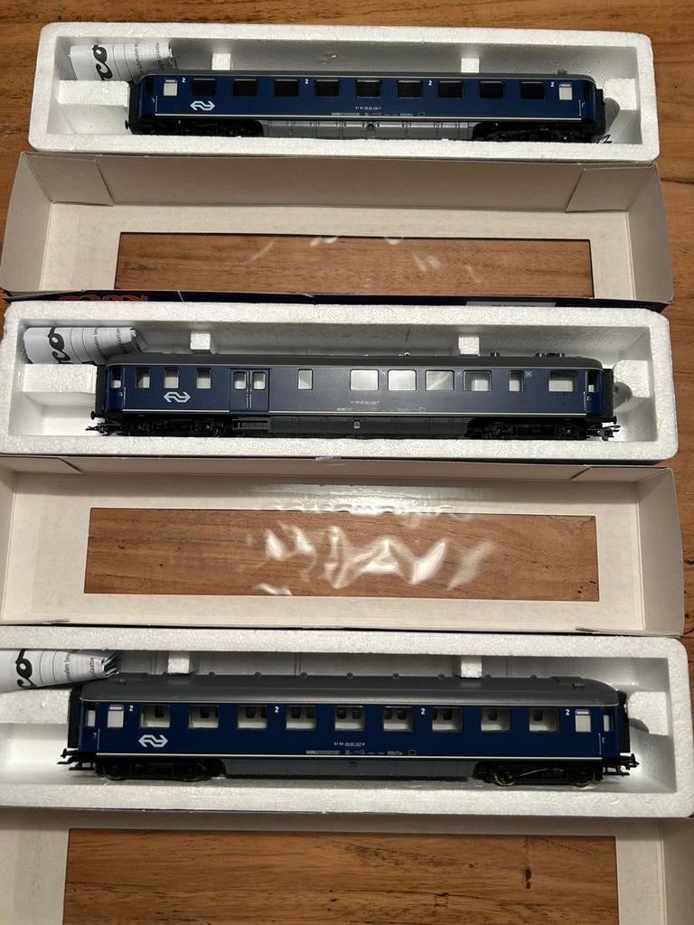 3 Roco NS Rijtuigen, Wisselstroom, Wagon, Ophalen of Verzenden, Roco