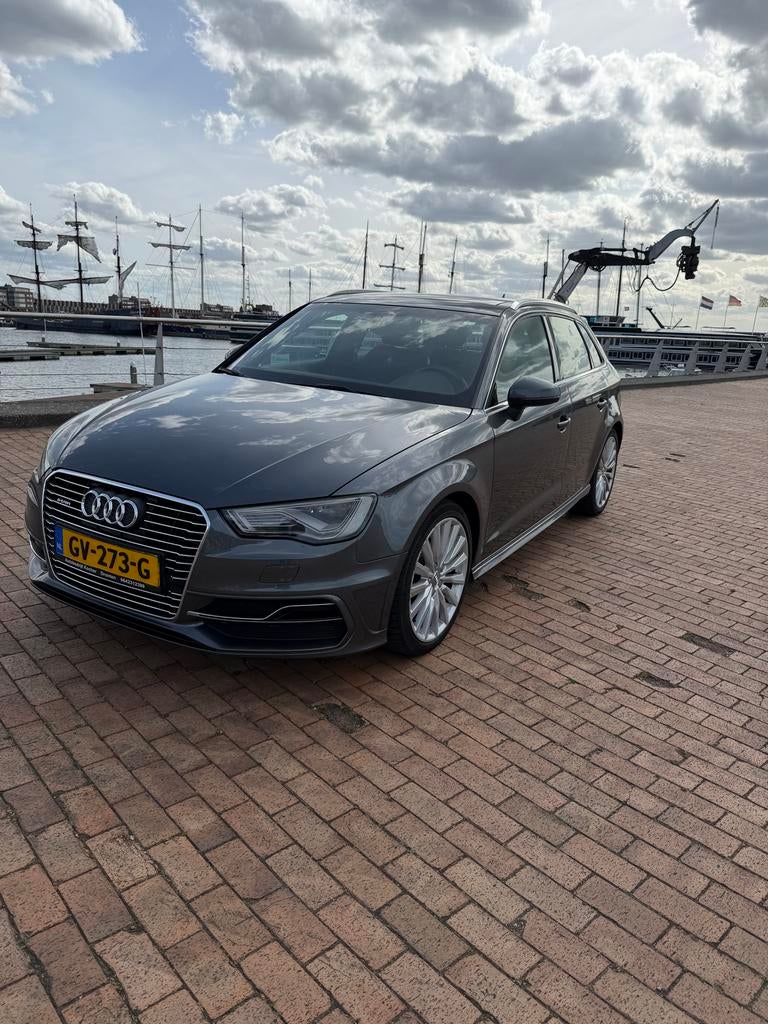 Audi A3 1.4 Tfsi 204pk E-tron Phev S Tronic 2015 Grijs, Auto's, Audi, Zwart, 4 cilinders, 1395 cc, 149 pk