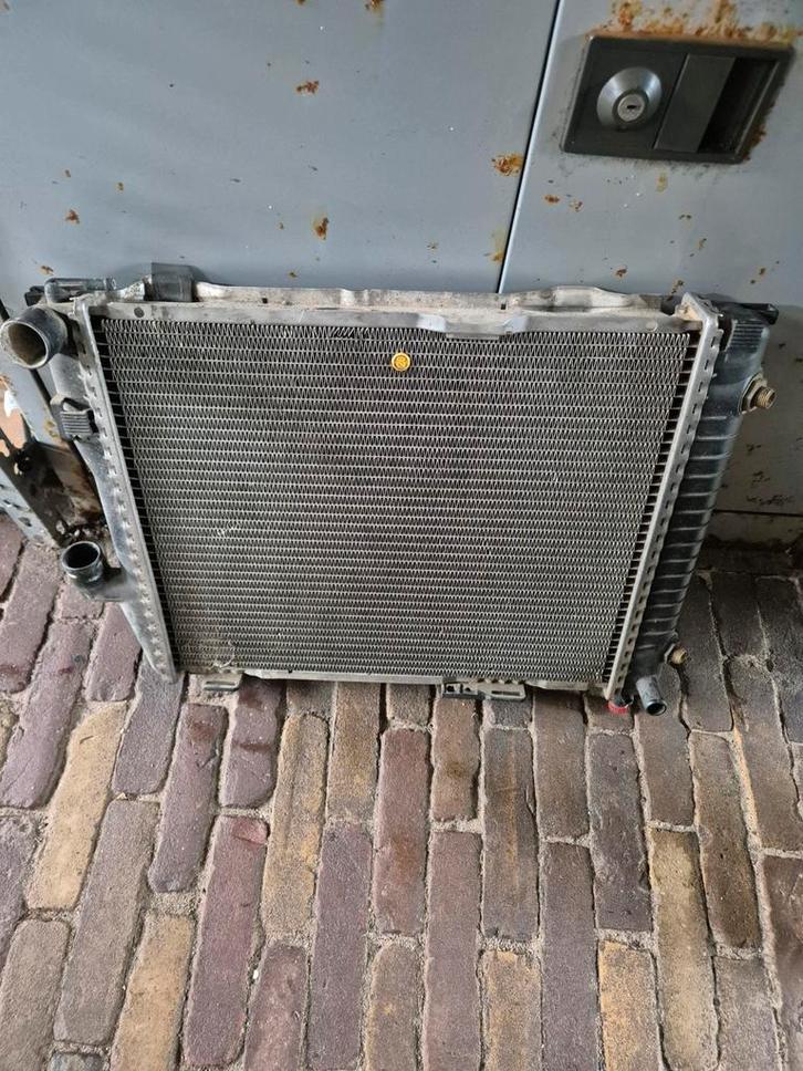 Radiateurs w124 Ce en w124 e, Auto-onderdelen, Motor en Toebehoren, Mercedes-Benz, Gebruikt, Ophalen