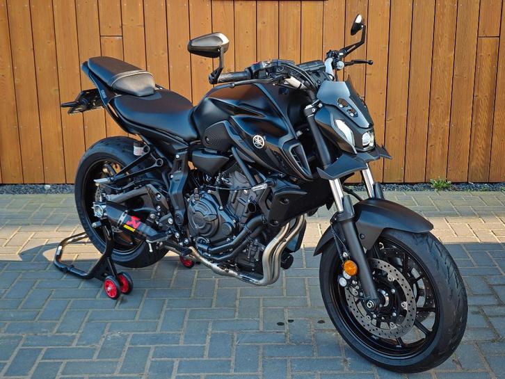 Yamaha MT-07 Akrapovic 2023 804 KM ABS Nieuwstaat, Motoren, Motoren | Yamaha, Bedrijf, Naked bike, 12 t/m 35 kW, 2 cilinders, Minimaal motorrijbewijs A2