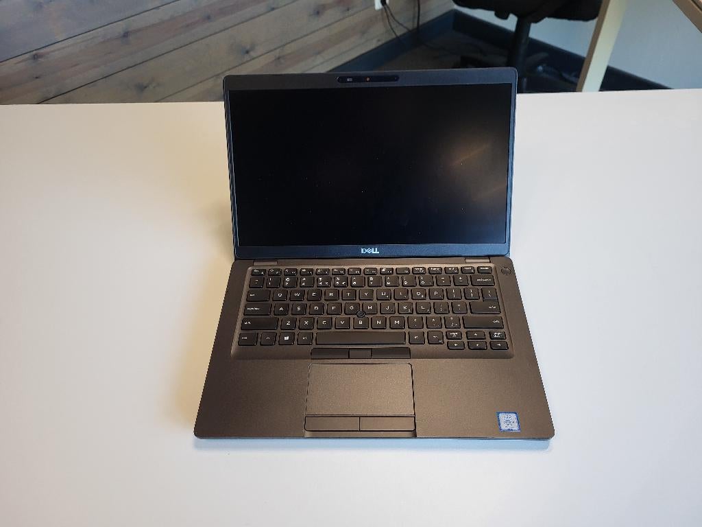 Dell Latitude 5400, Computers en Software, Windows Laptops, 256 GB, 2 tot 3 Ghz, Info@dell.com, Zo goed als nieuw