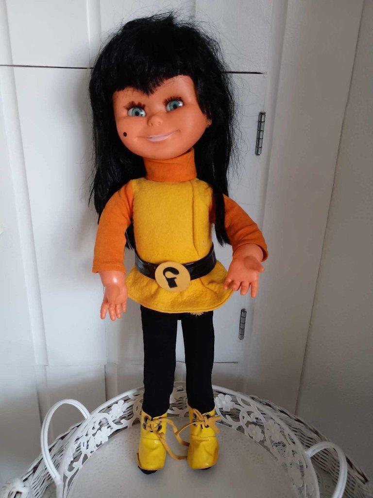 Vintage pop Fanella uit jaren '70 beroemd in Italie  Koopje!, Verzamelen, Poppen, Ophalen of Verzenden, Gebruikt, Pop