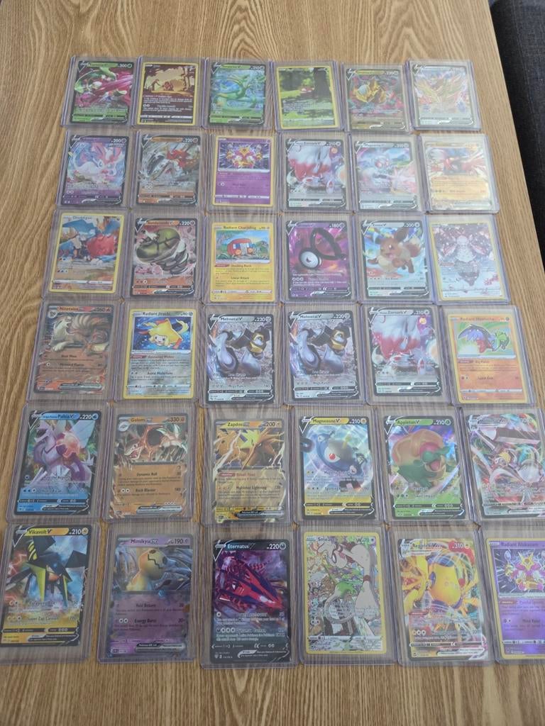 Pokémon kaarten collectie - V, VMAX, GX en meer!, Ophalen of Verzenden, Gebruikt, Meerdere kaarten, Foil