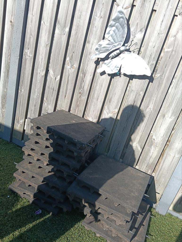 Rubberen tegels voor terras of speelplaats, Tuin en Terras, Tegels en Klinkers, Ophalen, Gebruikt, Rubber, Minder dan 5 m²