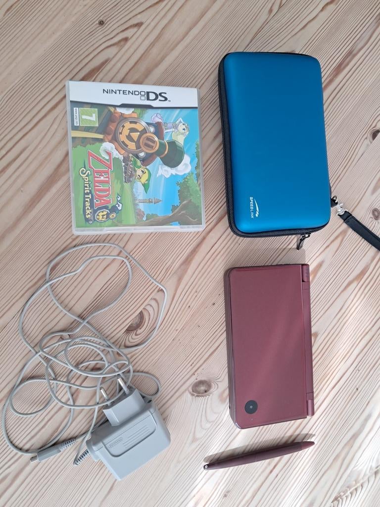 Nintendo DSi XL plus Zelda Game, Spelcomputers en Games, Spelcomputers | Nintendo DS, Ophalen, Dsi XL, Overige kleuren, Zo goed als nieuw