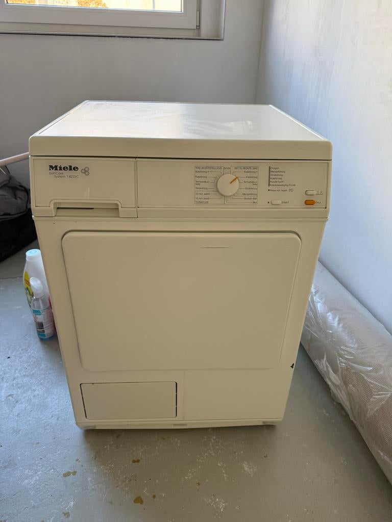 Miele Condensdroger T4223C - Betrouwbaar en Efficiënt, Ophalen, Wolprogramma, 6 tot 8 kg, Gebruikt