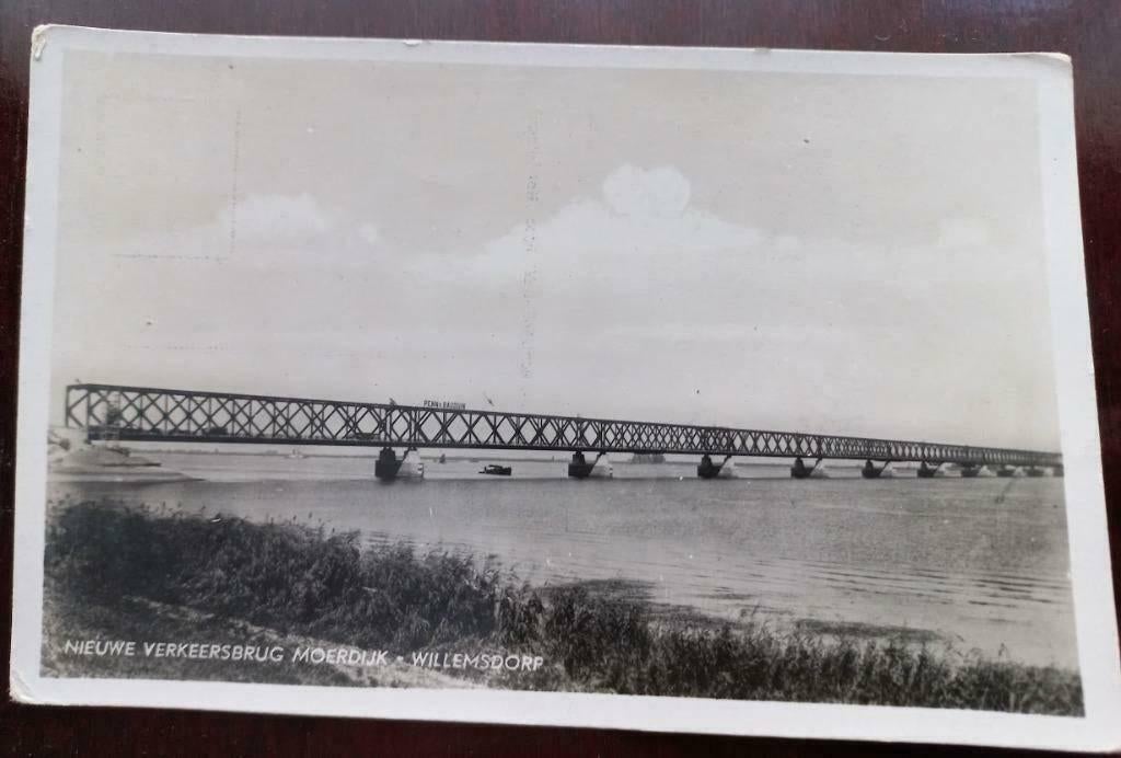 AK Moerdijk - Nieuwe Verkeersbrug, Moerdijk-Willemsdorp, Verzamelen, Ansichtkaarten | Nederland, Verzenden, 1940 tot 1960, Ongelopen
