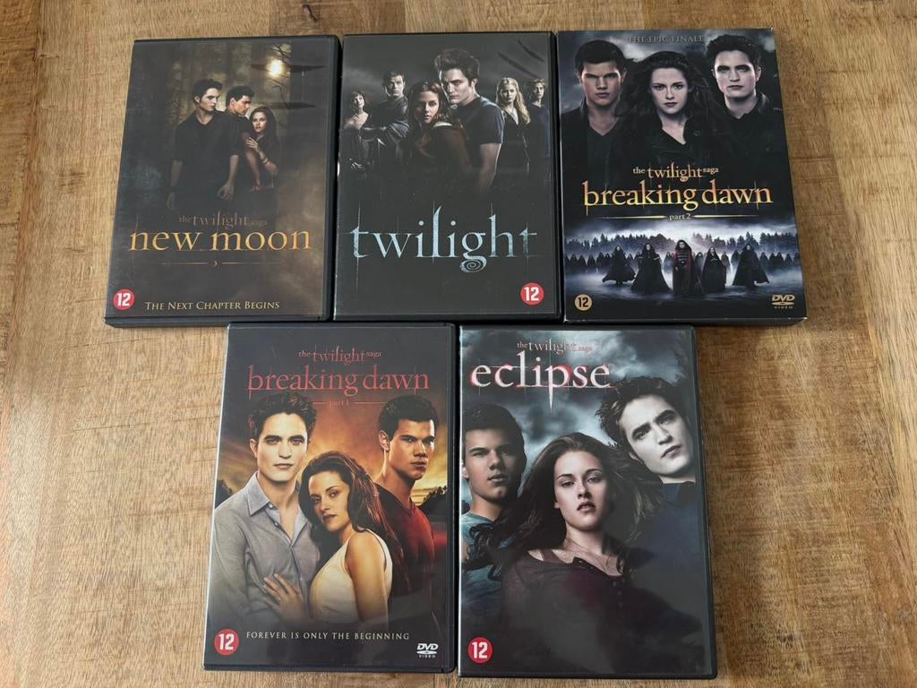 The Twilight Sage, Vanaf 12 jaar, Ophalen of Verzenden, Zo goed als nieuw, Science Fiction en Fantasy