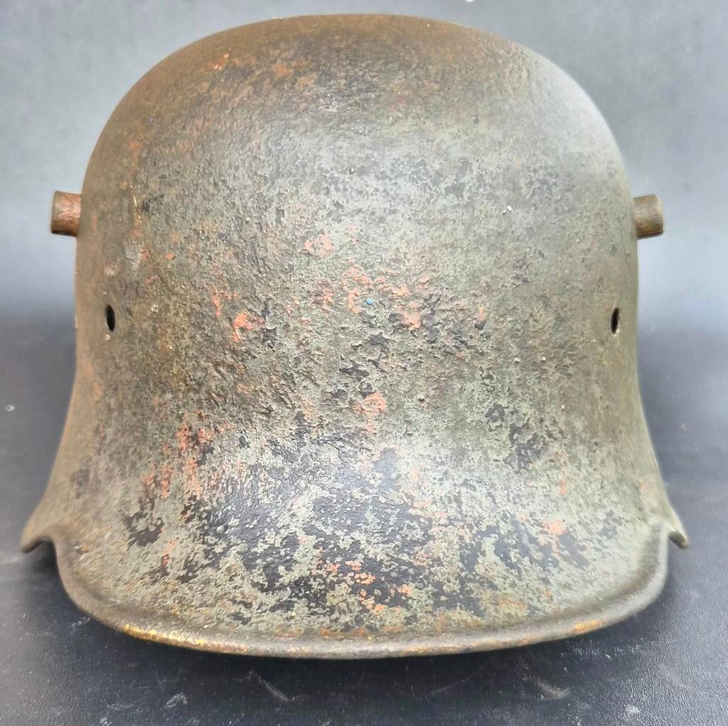 Duitse WO1 M16 MIMIKRI camo helm uit Ieper, Verzamelen, Militaria | Algemeen, Ophalen of Verzenden, Duitsland, Helm of Baret