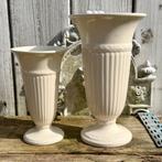Wedgwood Edmee 2 vazen 17cm 22cm trompetvaas, Overige kleuren, Aardewerk of Porselein, Ophalen of Verzenden, Zo goed als nieuw