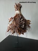 Toef op metalen zwarte standaard., Ophalen of Verzenden