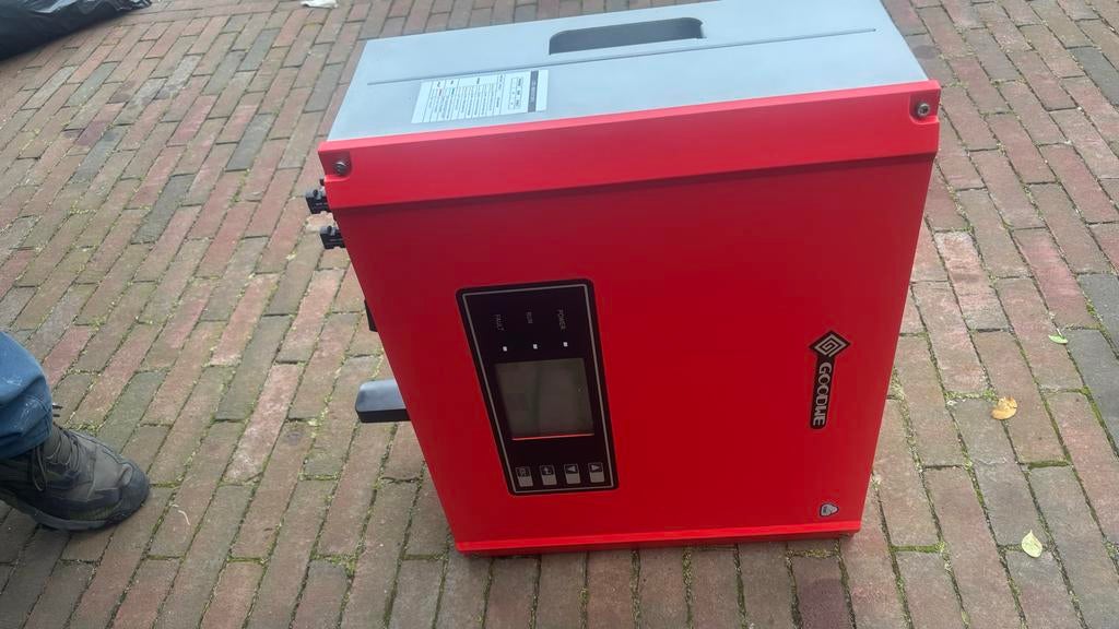 GoodWe GW5000-DT 3-fase omvormer (zonder kabels), Ophalen, Gebruikt