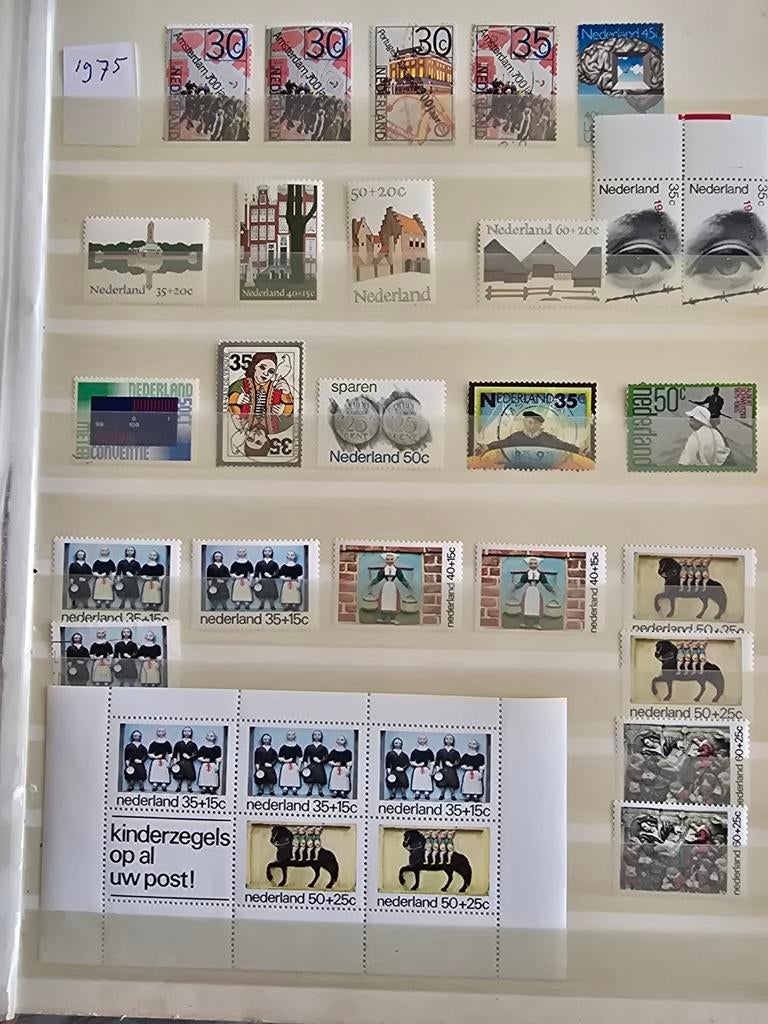 Postzegelalbum Nederland deel 2., Postzegels en Munten, Postzegels | Volle albums en Verzamelingen, Ophalen, Nederland