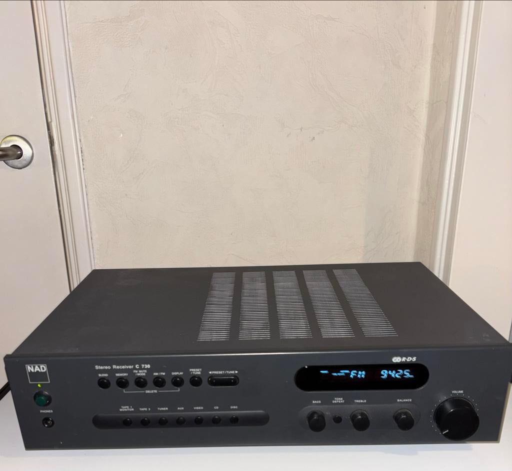 NAD Stereo Receiver C 730 - Zo goed als nieuw, Overige merken, Ophalen of Verzenden, Zo goed als nieuw, 120 watt of meer