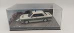 #66 BMW 518 Police car James bond auto met boekje, Hobby en Vrije tijd, Modelauto's | 1:43, Verzenden, Nieuw, Auto, Universal Hobbies