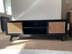 TV kast zwart met rotan, Ophalen, 100 tot 150 cm, Zo goed als nieuw, Minder dan 100 cm