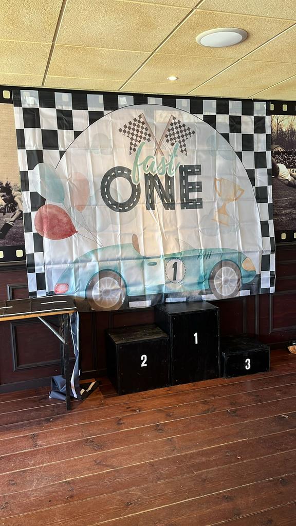 Podium van hout (zwart), Ophalen, Gebruikt, Minder dan 5 meter, Overige typen