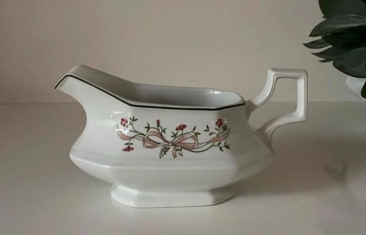 Johnson Brothers Eternal Beau schenkkan, Huis en Inrichting, Keuken | Servies, Zo goed als nieuw, Overige stijlen, Porselein, Ophalen of Verzenden