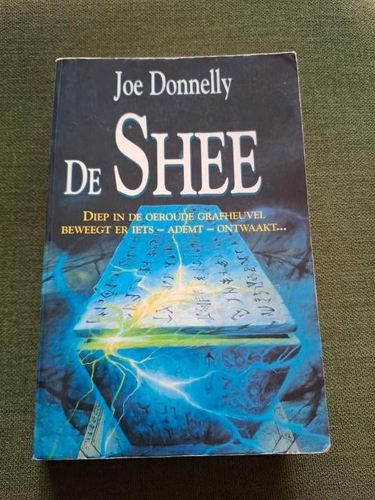 Jennifer Donnelly - De Shee, Boeken, Gelezen, Ophalen of Verzenden, Nederland, Jennifer Donnelly