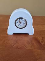Kleine pendule  antiek   Velsen Delft, Antiek en Kunst, Antiek | Klokken, Ophalen of Verzenden
