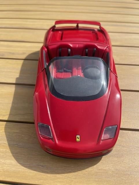 modelauto Revell 1991 Ferrari Mythos schaal 1 : 18, Verzenden, Zo goed als nieuw, Auto, Revell