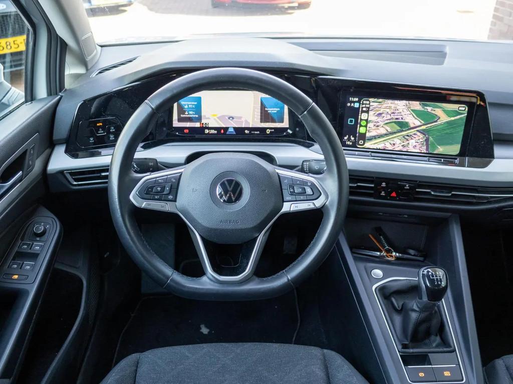 Volkswagen Golf 1.5 TSI Life € 15.950,00, Stof, 4 cilinders, Wit, Bedrijf