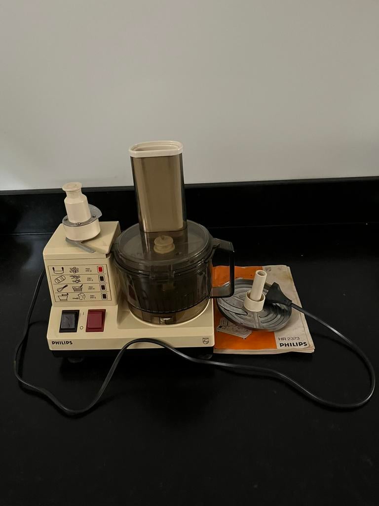 Vintage Philips keukenmachine ( werkt prima), Witgoed en Apparatuur, Keukenmixers, Ophalen, Gebruikt, 3 snelheden of meer
