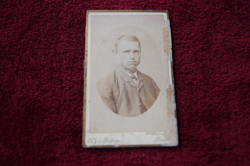 oude cdv van een man. A.J v Reeken Brielle, Gebruikt, Foto, Ophalen of Verzenden, Voor 1940