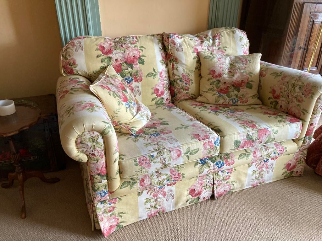 Mooie elegante tweezits bank 150x90x80 cm, Huis en Inrichting, Banken | Sofa's en Chaises Longues, Ophalen, 150 tot 200 cm, Tweepersoons