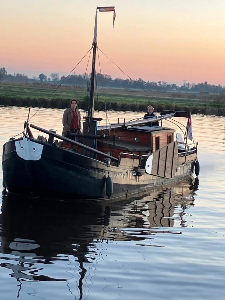 Aak Nooit Volmaakt bouwj. 1890 Te koop, Watersport en Boten, Motorboten en Motorjachten, Zo goed als nieuw, Polyester, 9 tot 12 meter