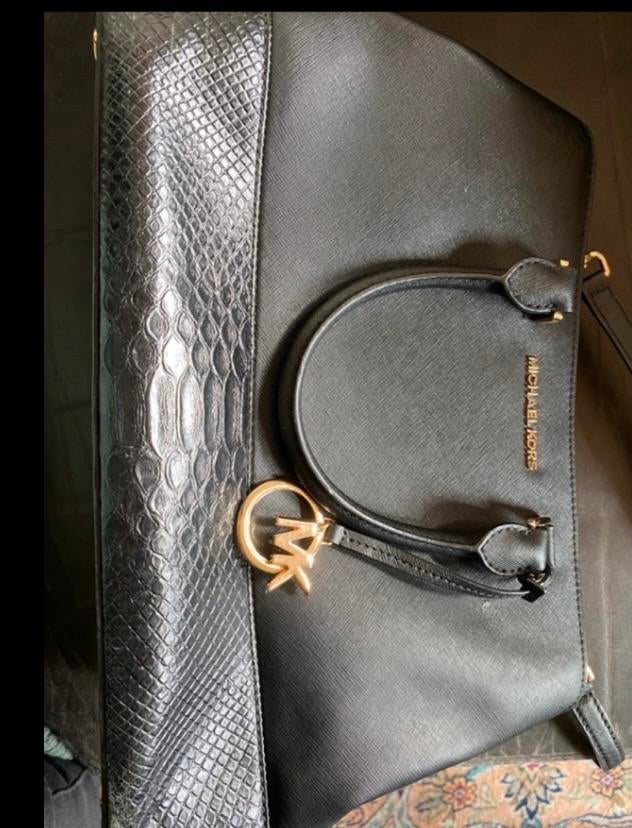 Michael Kors Leren Handtas Zwart, Ophalen of Verzenden, Zo goed als nieuw, Zwart, Handtas