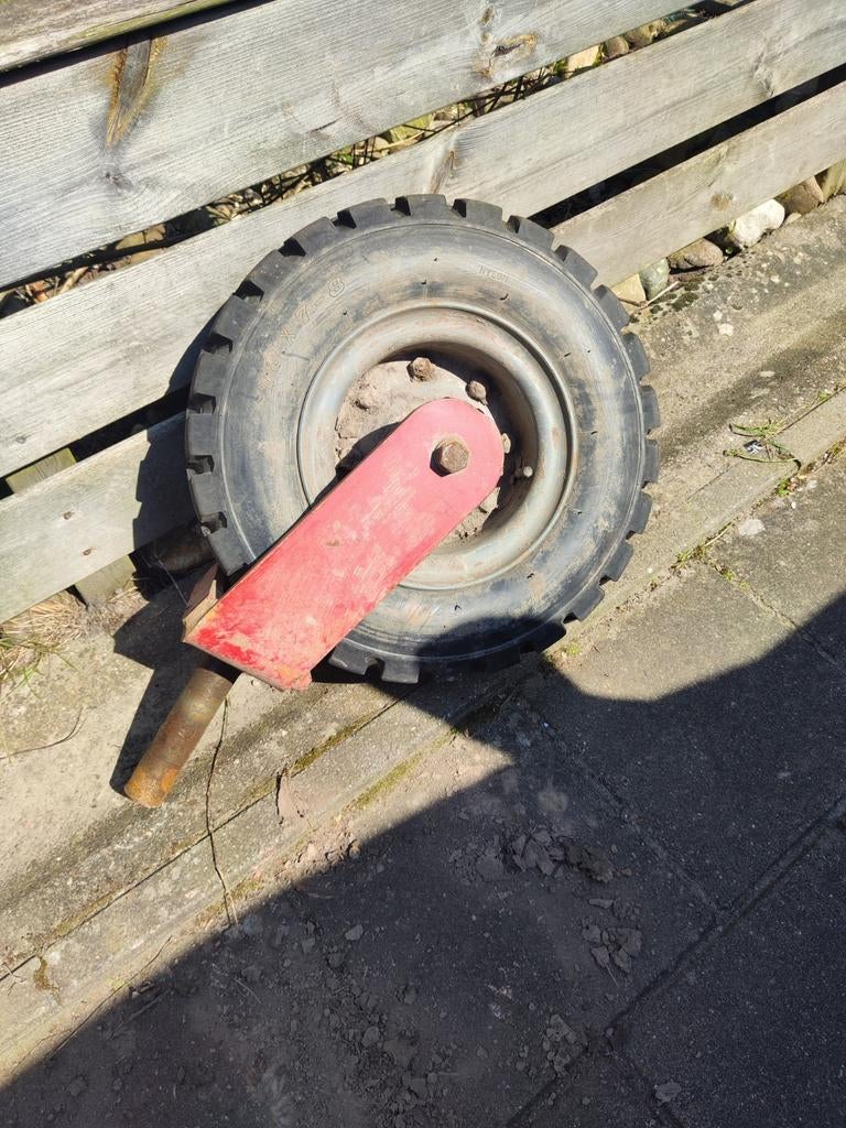 Loopwiel voor agrarisch materiaal - 18x7-8 band, Ophalen of Verzenden