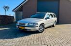 Volvo V70 2.4 140PK AUT 2001 Grijs met APK, Auto's, 1800 kg, Leder en Stof, Stationwagon, 2435 cc