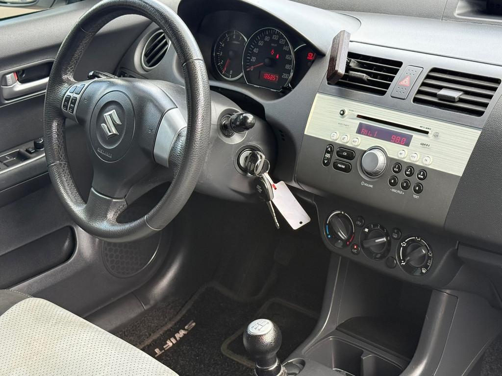 Suzuki Swift 1.3 Limited Airco Stoelverwarming Nieuwe Apk, Stof, Gebruikt, 31 €/maand, 400 kg