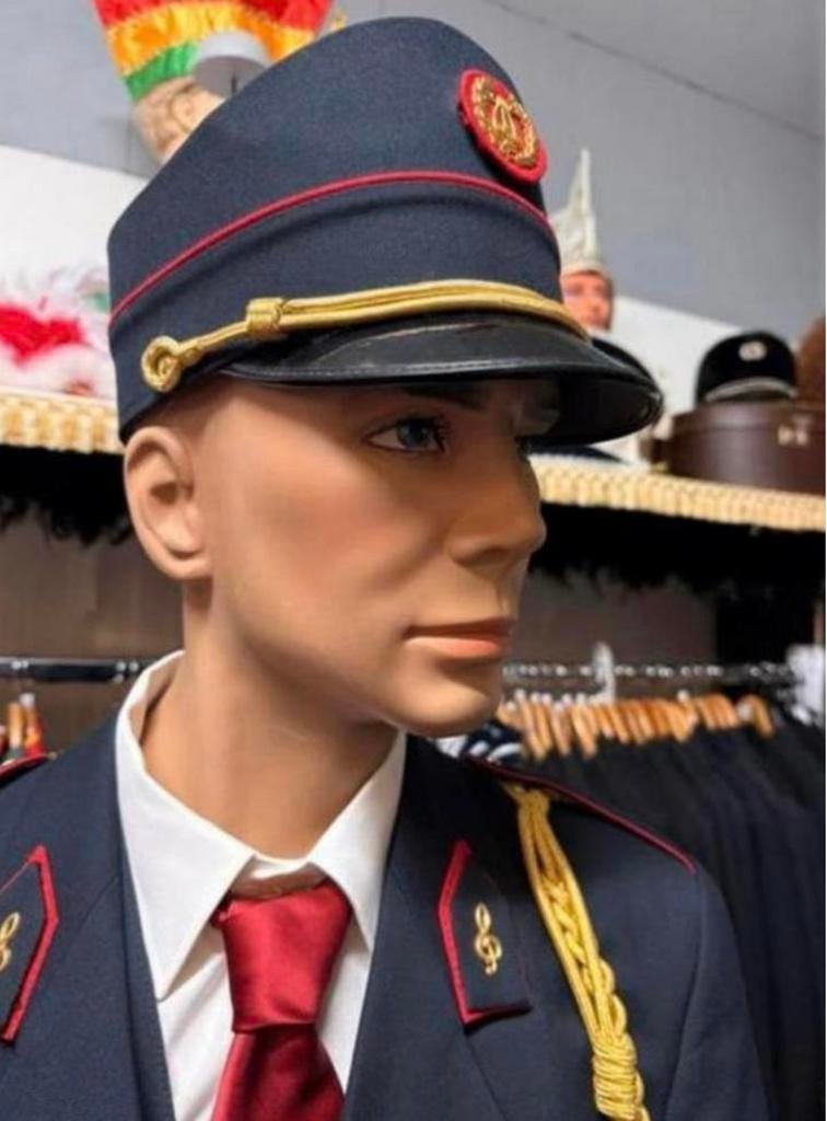 Kolbak, fanfare pet , blauw met rood verschillende maten, Carnaval, Overige maten, Ophalen of Verzenden, Zo goed als nieuw