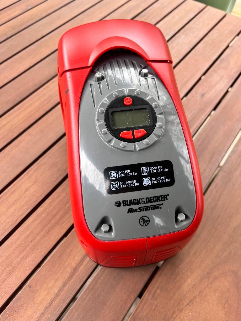 Black + Decker bandenpomp, multifunctionele compressor, Auto diversen, Autogereedschap, Zo goed als nieuw, Ophalen