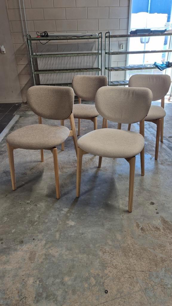 Partij stoelen eiken frame, beige/taupe stof, nieuw, Zakelijke goederen, Partijgoederen en Retail | Partijgoederen, Ophalen