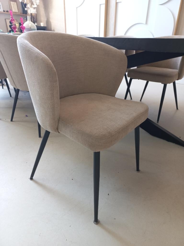 Beige eetkamerstoelen 8 stuks, Huis en Inrichting, Stoelen, Ophalen, Zo goed als nieuw, Overige kleuren, Vijf, Zes of meer stoelen