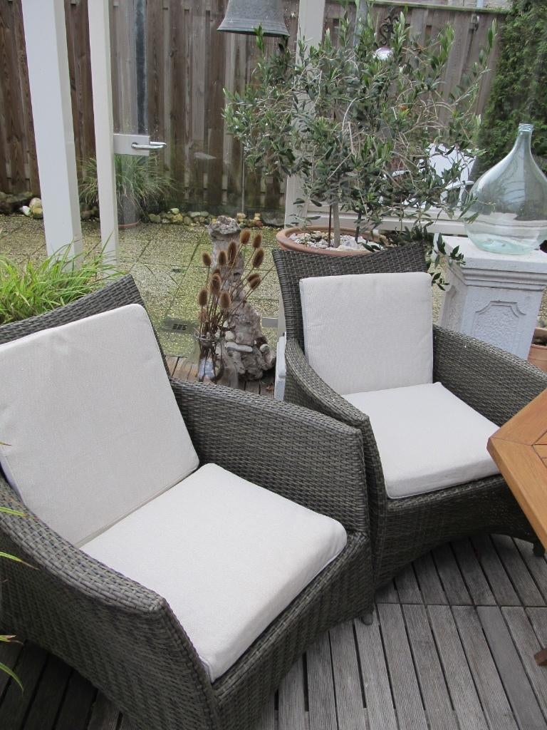 4  NIEUWE  KUSSENS/ zeer goede dikke kwaliteit, Tuin en Terras, Tuinsets en Loungesets, Ophalen of Verzenden, Nieuw, Overige materialen