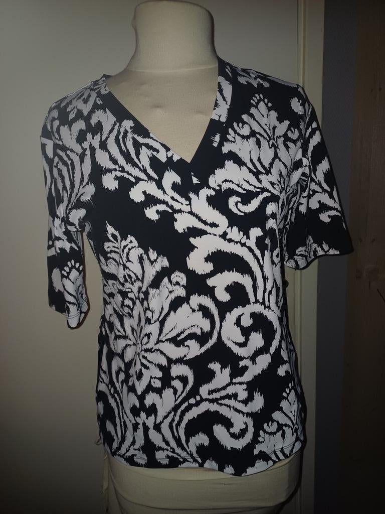 Mi piace travel V-hals shirt, M Black white ornam, Kleding | Dames, T-shirts, Ophalen of Verzenden