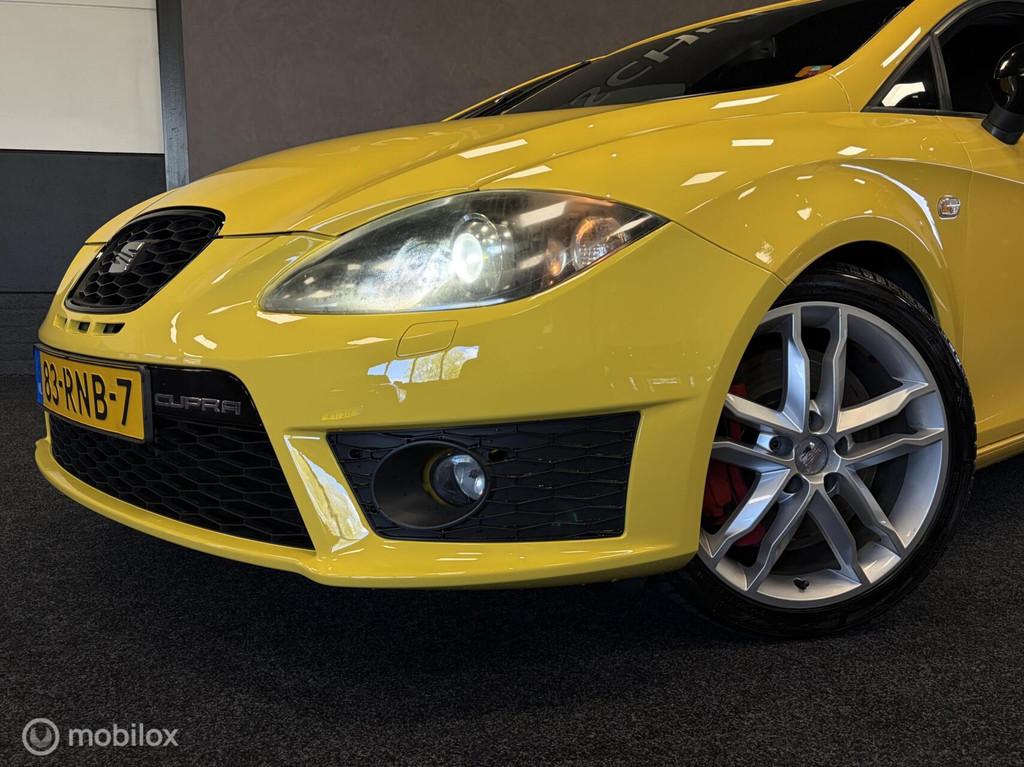 Seat Leon 2.0 TFSI Cupra 240 PK / Schaalstoelen / Carplay /, Voorwielaandrijving, Stof, Gebruikt, Zwart