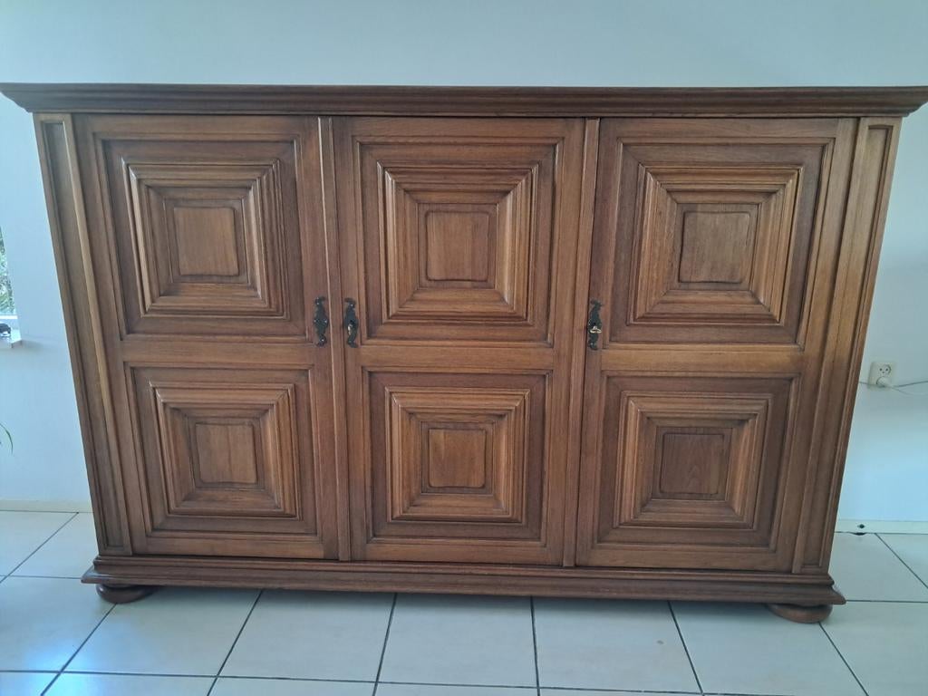 Castle Furniture driepanelen kast, Ophalen