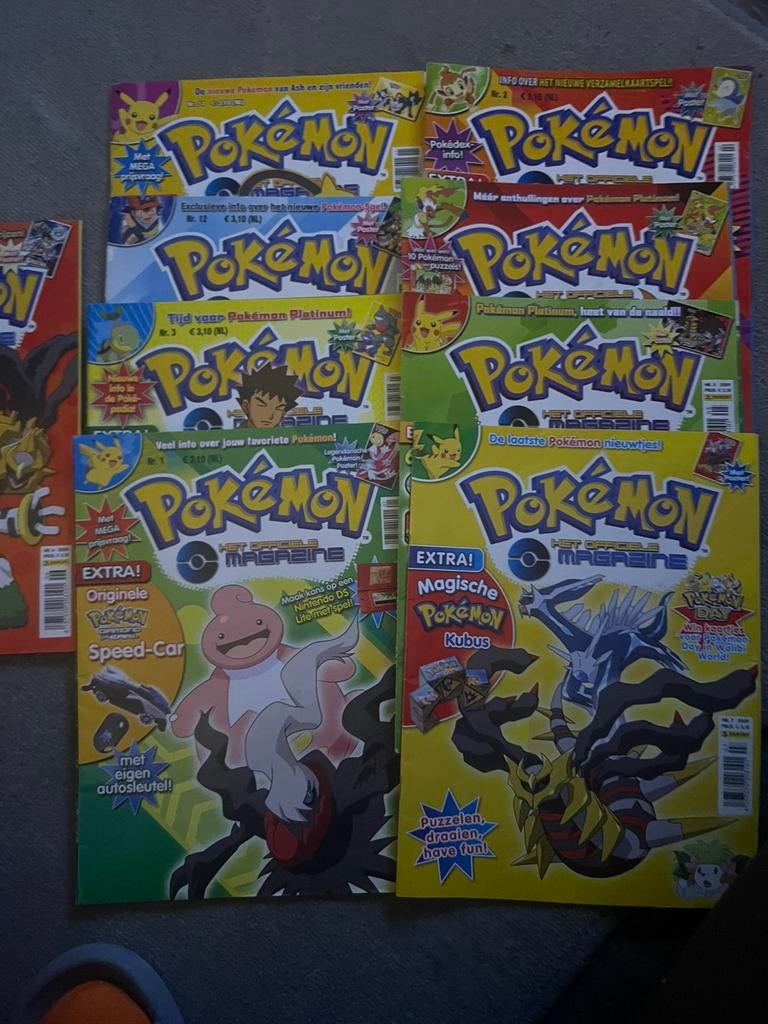 9 pokemon tijdschriften uit 2009?, Ophalen of Verzenden, Zo goed als nieuw