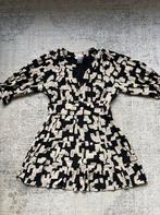 Ba&sh jurk met patroon. Maar 3, Kleding | Dames, Maat 38/40 (M), Zwart, Ophalen of Verzenden, Gedragen