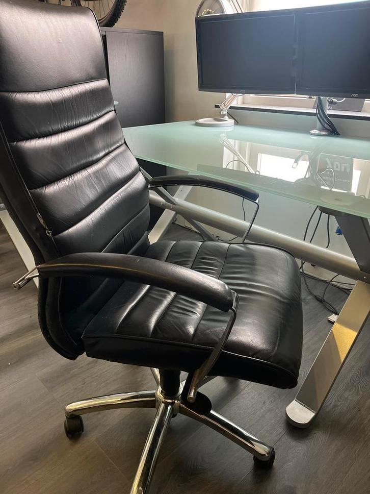 Design glas bureau inclusief 2 stoelen etc., Huis en Inrichting, Bureaus, Gebruikt, Bureau, In hoogte verstelbaar, Ophalen