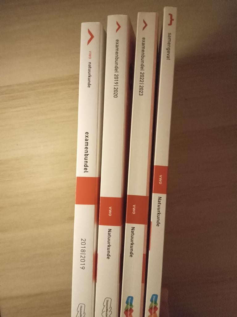 3  Examenbundels + Samengevat Natuurkunde VWO, VWO, Natuurkunde, Ophalen of Verzenden, Zo goed als nieuw