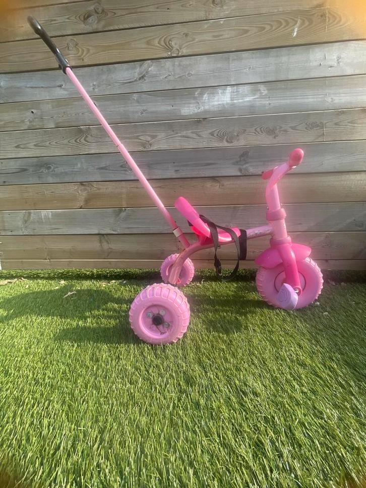 Roze Smoby driewieler met duwstang, Fietsen en Brommers, Fietsen | Driewielers, Gebruikt, Duwstang, Ophalen of Verzenden