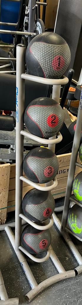 Reebok 1-5 kg gewicht bal ballen incl rek, Gebruikt, Reebok, Fitnessbal, Met rek