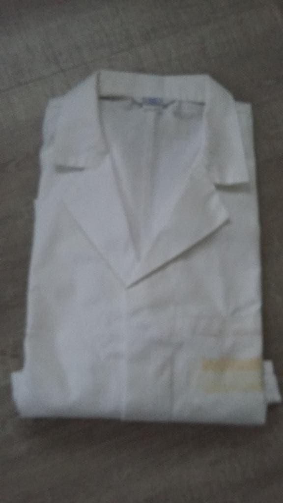 Stofjas WIT met drukknoopsluiting MT 62 kleine beschadiging, Nieuw, Overige maten, Ophalen of Verzenden, Overige thema's