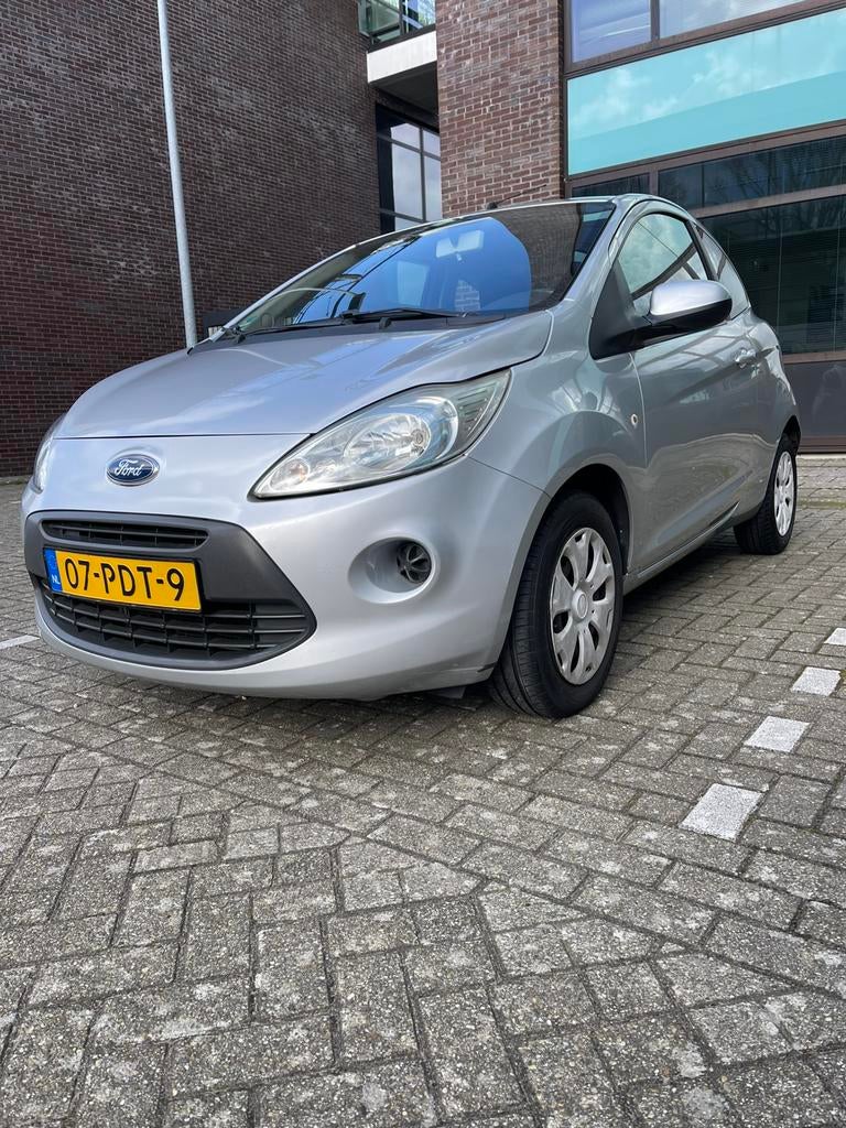 Ford Ka 1.2 69pk 2011 Grijs, Auto's, Ford, Voorwielaandrijving, Stof, 1242 cc, 4 cilinders
